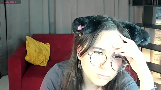 leylamirage online show from 04/05/26, 12:24