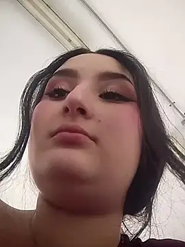 Snapshot of zoe_moon__ chatting on 05/02/26, 05:40 zoe moon online show from 05/02/26, 05:40