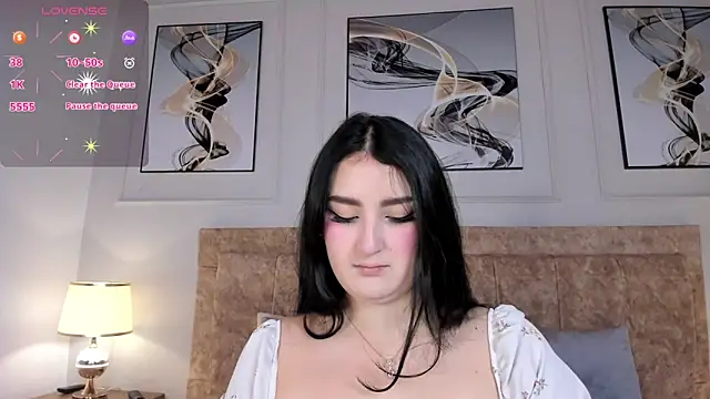 Snapshot of zoe_moon__ chatting on 05/07/26, 11:15 zoe moon online show from 05/07/26, 11:15