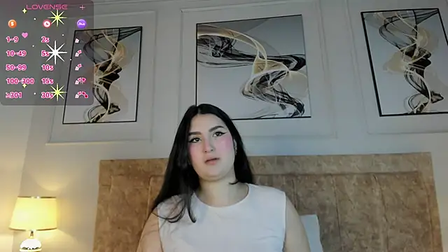 Snapshot of zoe_moon__ chatting on 05/19/26, 11:27 zoe moon online show from 05/19/26, 11:27
