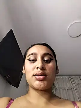 amira moon18 online show from 02/20/26, 06:26