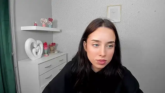 AdeleSolo online show from 03/24/26, 06:29