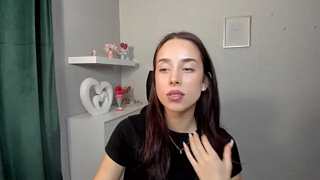 AdeleSolo online show from 04/20/26, 05:43