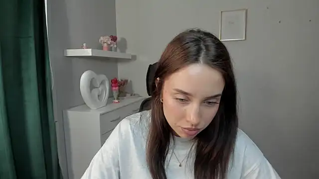 Snapshot of AdeleSolo chatting on 04/30/26, 12:44 AdeleSolo online show from 04/30/26, 12:44