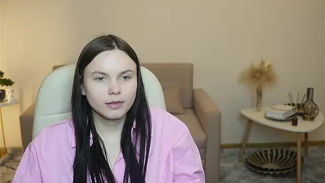 LeilaErcolani online show from 02/17/26, 02:02