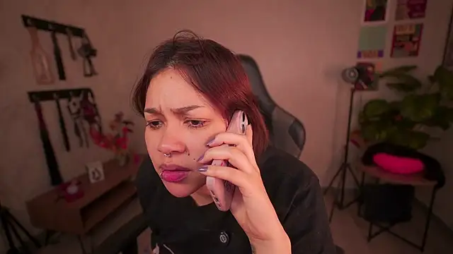 Snapshot of violette_clerk1_ chatting on 07/11/26, 02:58 violette clerk1 online show from 07/11/26, 02:58