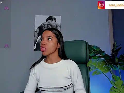 Snapshot of zara_leee chatting on 03/03/26, 11:27 zara leee online show from 03/03/26, 11:27