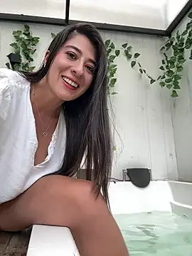 miiaa love online show from 02/21/26, 10:22