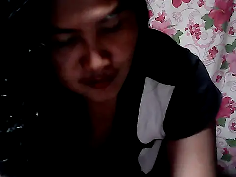 Snapshot of Sh1nbae22 chatting on 02/28/26, 01:23 Sh1nbae22 online show from 02/28/26, 01:23