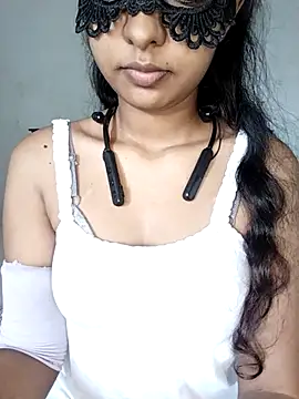 ASHANYA JAYASOORIYA online show from 07/12/26, 03:52