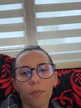 Snapshot of Oliviyalove_ chatting on 06/02/26, 05:37 Oliviyalove online show from 06/02/26, 05:37