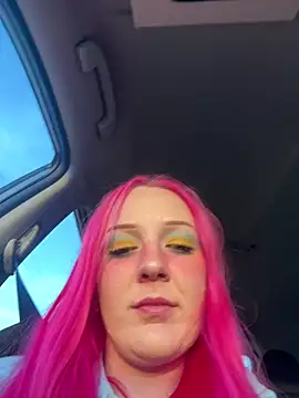 Snapshot of pinkhairfun16 chatting on 04/01/26, 12:00 pinkhairfun16 online show from 04/01/26, 12:00