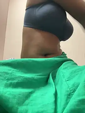 Snapshot of meenu_cuties chatting on 03/12/26, 04:29 meenu cuties online show from 03/12/26, 04:29