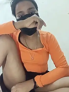 Snapshot of meenu_cuties chatting on 06/24/26, 03:33 meenu cuties online show from 06/24/26, 03:33