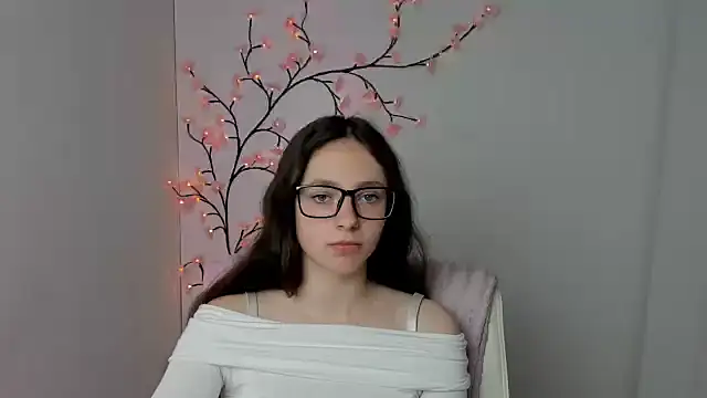 Snapshot of KissMeJulia chatting on 05/04/26, 05:36 KissMeJulia online show from 05/04/26, 05:36