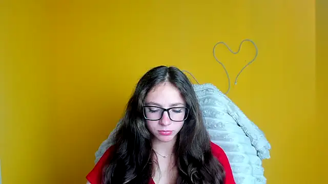 Snapshot of KissMeJulia chatting on 06/18/26, 11:25 KissMeJulia online show from 06/18/26, 11:25