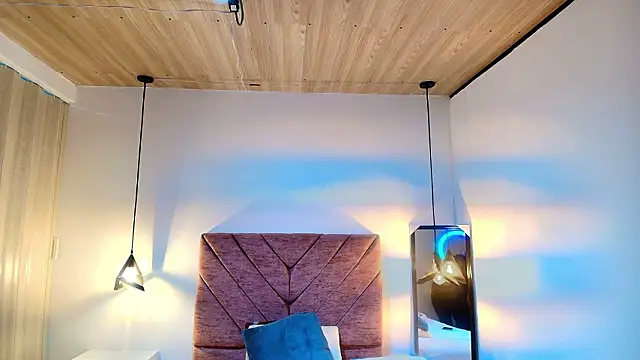 Sofi Blake   online show from 02/26/26, 12:15