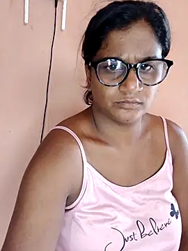 indianstrawberrylips4u online show from 03/21/26, 08:19