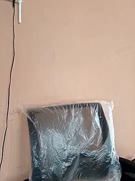 indianstrawberrylips4u online show from 03/25/26, 06:52