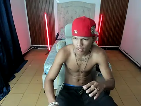 Snapshot of juan_mhata chatting on 06/15/26, 12:35 juan mhata online show from 06/15/26, 12:35