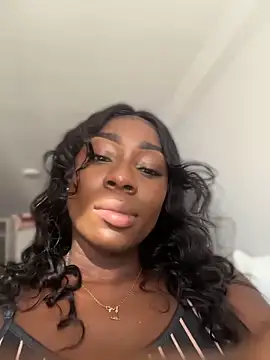 ZarahFerreira online show from 04/12/26, 10:04