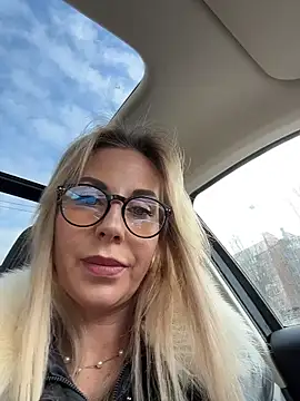 LisaMurr online show from 03/09/26, 09:24