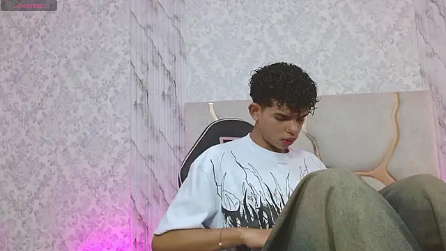 keahi tay online show from 03/11/26, 01:17