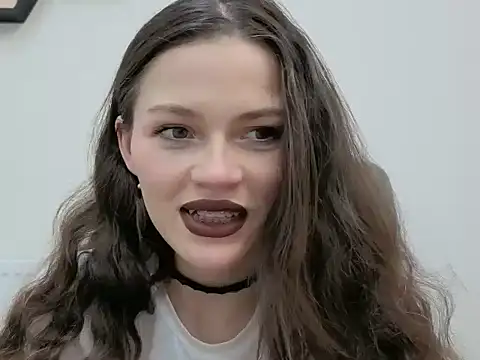 Avelinehowo uwu online show from 04/04/26, 01:52