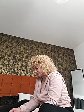 LaireeFelini online show from 03/02/26, 07:21