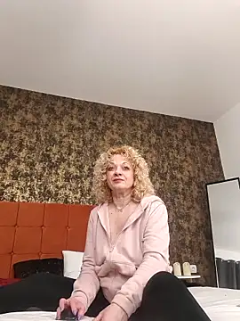 LaireeFelini online show from 03/05/26, 07:10