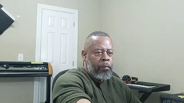 Cleozevo1961 online show from 03/10/26, 04:45