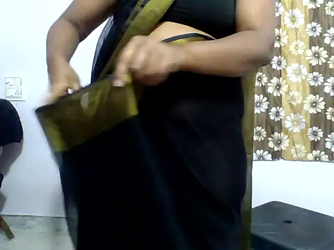 Snapshot of Angel_honeybear_143 chatting on 03/04/26, 09:26 Angel honeybear 143 online show from 03/04/26, 09:26