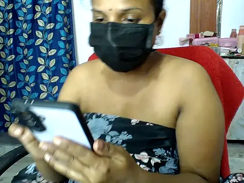 Snapshot of Angel_honeybear_143 chatting on 06/26/26, 10:36 Angel honeybear 143 online show from 06/26/26, 10:36