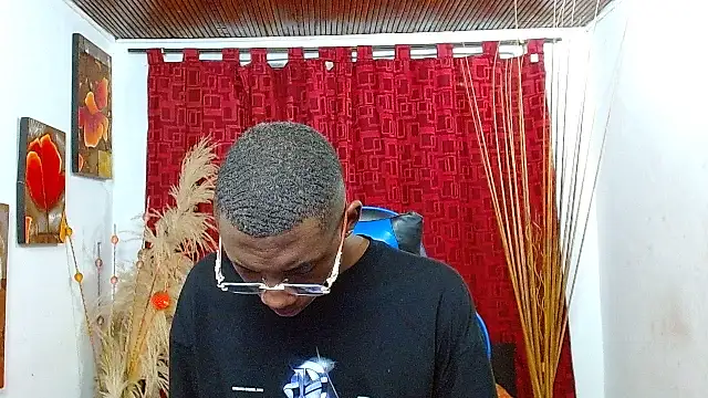 milo018 online show from 02/17/26, 08:48