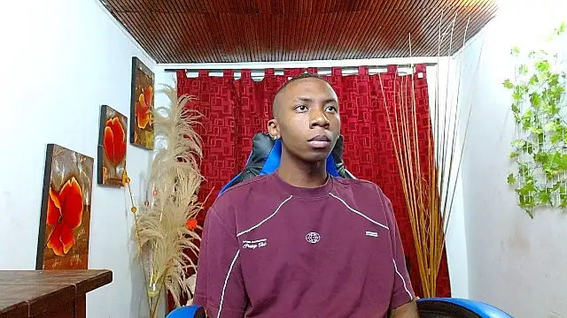 milo018 online show from 02/23/26, 07:55