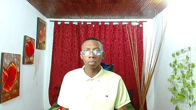 milo018 online show from 04/18/26, 08:31