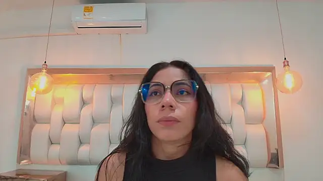 Snapshot of AzulMaveric chatting on 06/04/26, 07:53 AzulMaveric online show from 06/04/26, 07:53