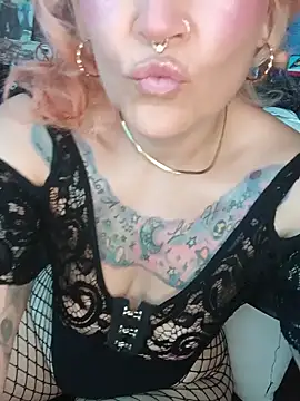 lady polka online show from 03/02/26, 06:04