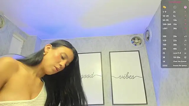 beautydoll18  online show from 04/17/26, 10:18