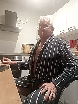 olivbisoumis online show from 02/21/26, 05:41