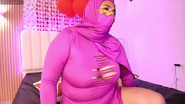 Nadia Privee online show from 02/19/26, 06:37