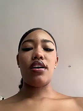 kali rousse online show from 04/14/26, 12:22