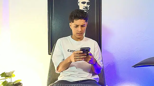 Snapshot of Eliassalvatore_ chatting on 07/01/26, 03:34 Eliassalvatore online show from 07/01/26, 03:34