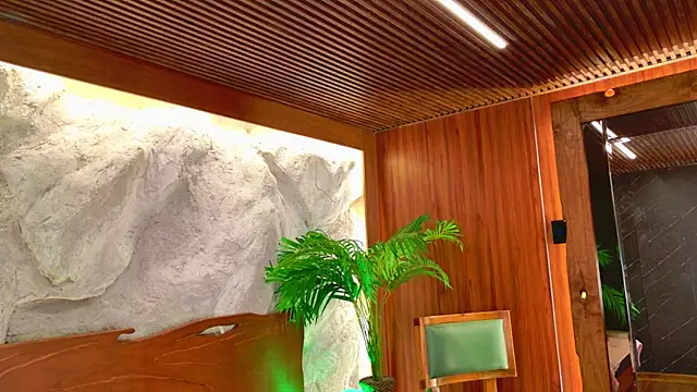 Rolyloren  online show from 03/05/26, 03:52