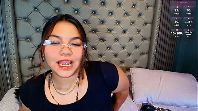NAOMI cute  online show from 04/11/26, 06:45