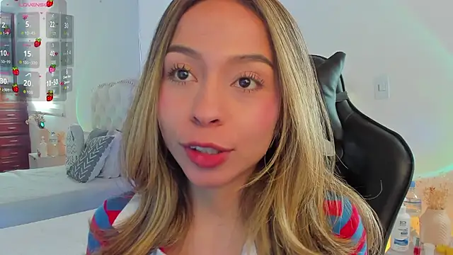 Snapshot of LuuluBerry chatting on 03/01/26, 07:05 LuuluBerry online show from 03/01/26, 07:05