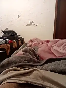 Snapshot of Mineirinho_85 chatting on 03/13/26, 12:39 Mineirinho 85 online show from 03/13/26, 12:39