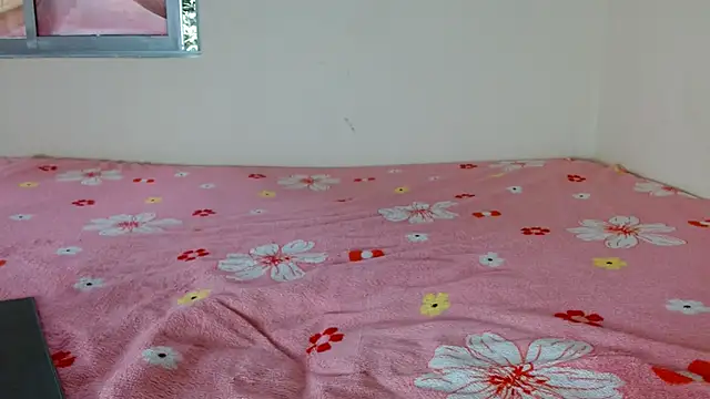 valkahot20 online show from 04/14/26, 02:12