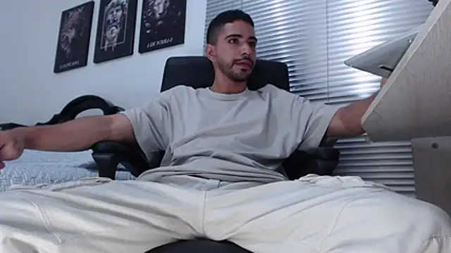 Kratoswolf online show from 04/05/26, 05:43