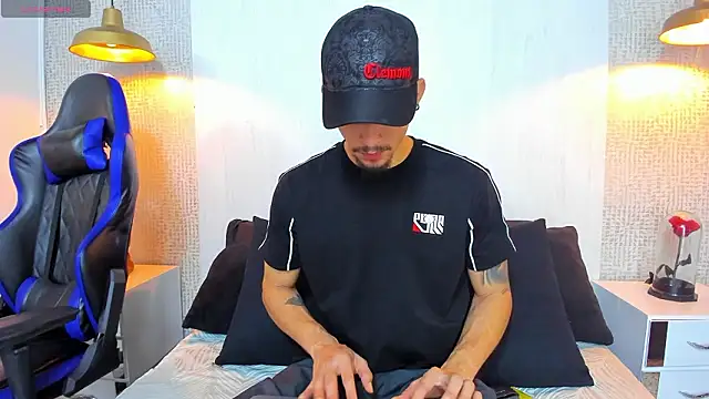 SharonTygaX online show from 03/12/26, 02:23